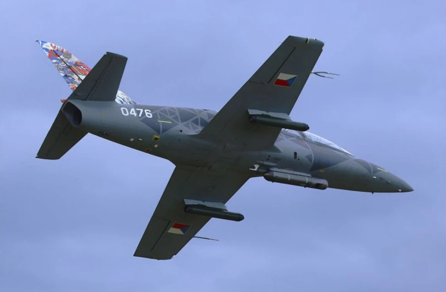 Máy bay L-39 Skyfox trở thành 'sát thủ UAV' nhờ tên lửa FZ275 Máy bay L-39 Skyfox trở thành 'sát thủ UAV' nhờ tên lửa FZ275