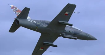 Máy bay L-39 Skyfox trở thành 'sát thủ UAV' nhờ tên lửa FZ275