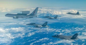 Máy bay NATO rợp trời Baltic, gửi cảnh cáo cứng rắn tới Nga