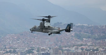 Máy bay quân sự Mỹ diễn tập giữa thủ đô Venezuela