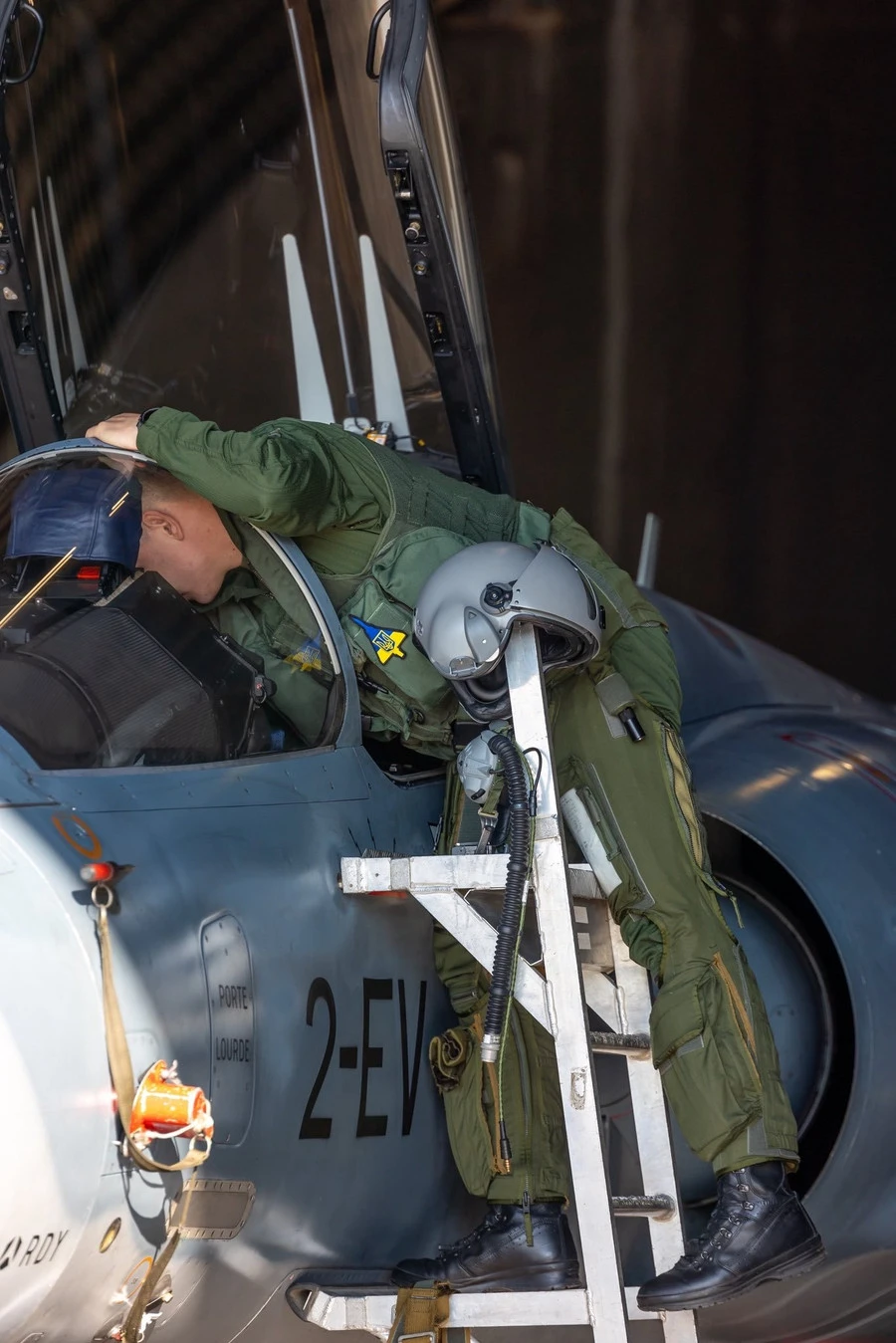 Mirage 2000-5F của Ukraine lần đầu phá hủy tên lửa Banderol bằng pháo Mirage 2000-5F của Ukraine lần đầu phá hủy tên lửa Banderol bằng pháo