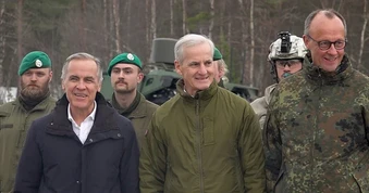 NATO hối thúc Mỹ thay đổi quyết định về dầu mỏ Nga, ông Donald Trump từ chối Ukraine