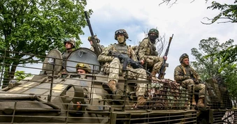 Nga dồn dập khép gọng kìm ở Donetsk, Ukraine bí mật phản công?