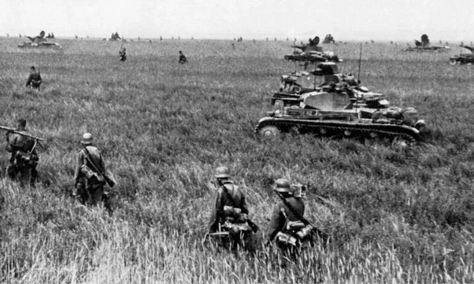 Người lính Hồng quân 'một mình một pháo' chặn đoàn xe tăng Đức năm 1941 Người lính Hồng quân 'một mình một pháo' chặn đoàn xe tăng Đức năm 1941