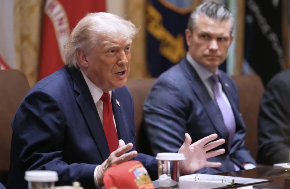 Ông Donald Trump nói Iran “đầu hàng vô điều kiện” Ông Donald Trump nói Iran “đầu hàng vô điều kiện”