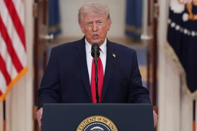 Ông Donald Trump tuyên bố lực lượng Mỹ "thắng áp đảo" Iran Ông Donald Trump tuyên bố lực lượng Mỹ "thắng áp đảo" Iran