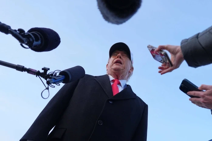 Ông Donald Trump yêu cầu Israel "dừng tay" sau đòn trả đũa của Iran Ông Donald Trump yêu cầu Israel "dừng tay" sau đòn trả đũa của Iran