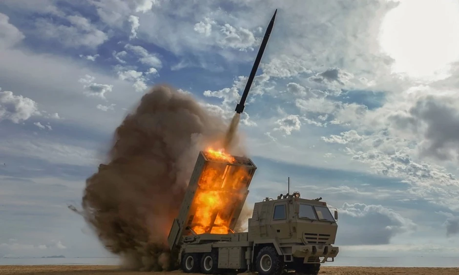 Ông Kim Jong-un thị sát loạt pháo đủ sức đe dọa Seoul Ông Kim Jong-un thị sát loạt pháo đủ sức đe dọa Seoul