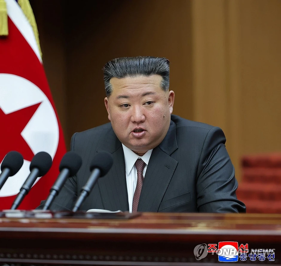 Ông Kim Jong-un: Triều Tiên sẽ vĩnh viễn tăng cường lực lượng hạt nhân Ông Kim Jong-un: Triều Tiên sẽ vĩnh viễn tăng cường lực lượng hạt nhân