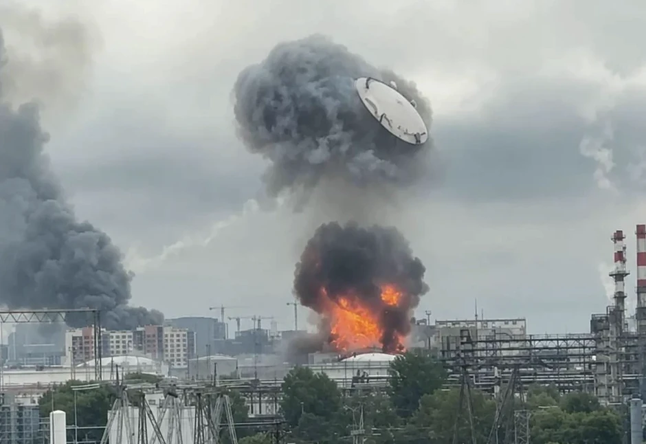Ông Zelensky tuyên bố mở chiến dịch tập kích '40 ngày gây sức ép' với Nga Ông Zelensky tuyên bố mở chiến dịch tập kích '40 ngày gây sức ép' với Nga