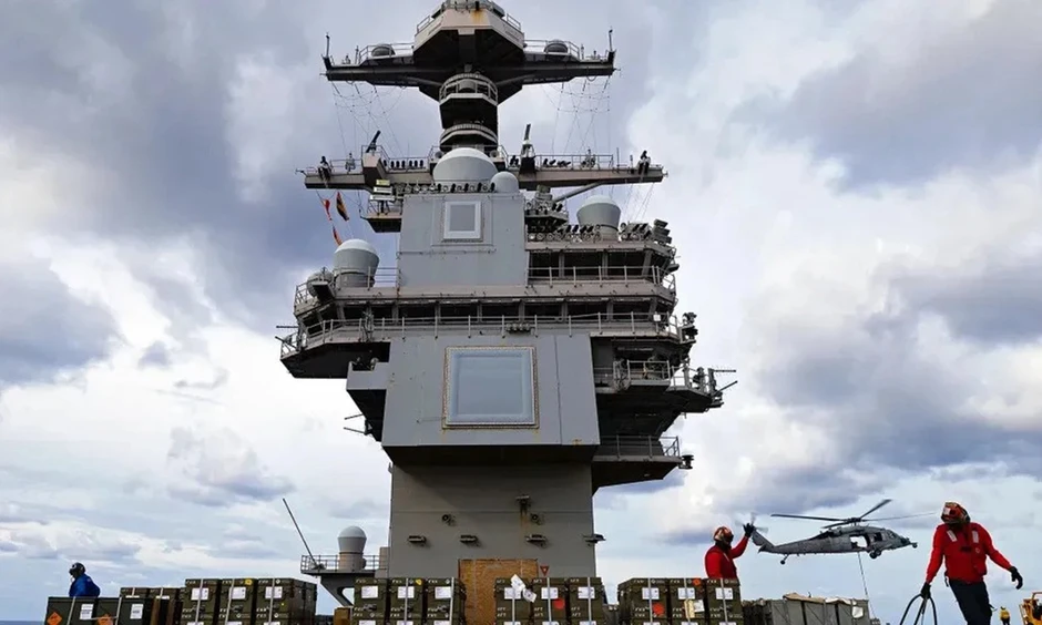Radar kém tin cậy, siêu tàu sân bay Mỹ phải dùng thiết bị thời Chiến tranh Lạnh Radar kém tin cậy, siêu tàu sân bay Mỹ phải dùng thiết bị thời Chiến tranh Lạnh