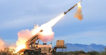 Rộ tin Mỹ bắn 82 tên lửa THAAD, Patriot "như súng máy" chặn 20 vũ khí Iran