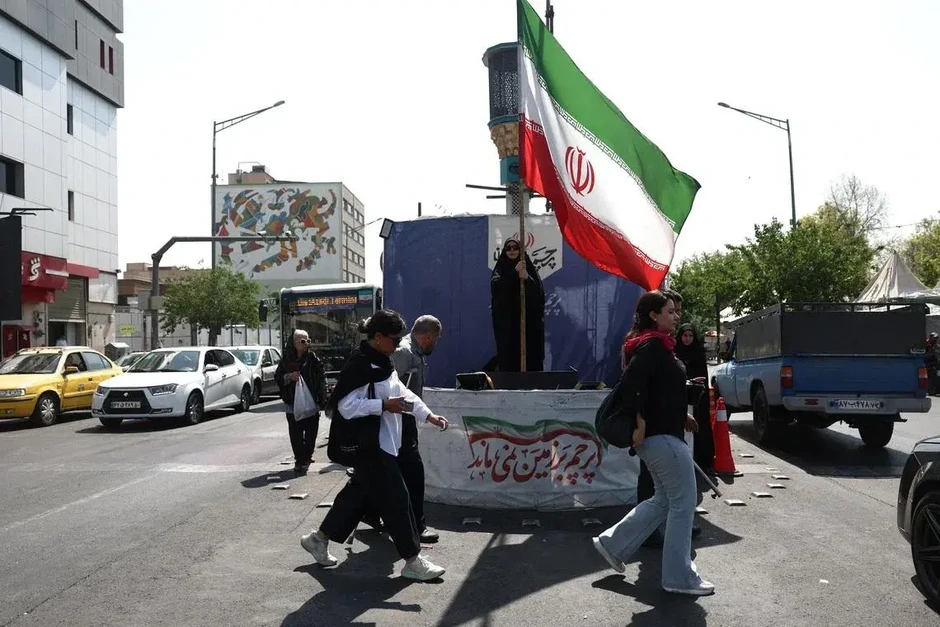 Rộ tin UAE đã giải ngân cho Iran 3 tỷ USD để hạ nhiệt căng thẳng Vùng Vịnh? Rộ tin UAE đã giải ngân cho Iran 3 tỷ USD để hạ nhiệt căng thẳng Vùng Vịnh?