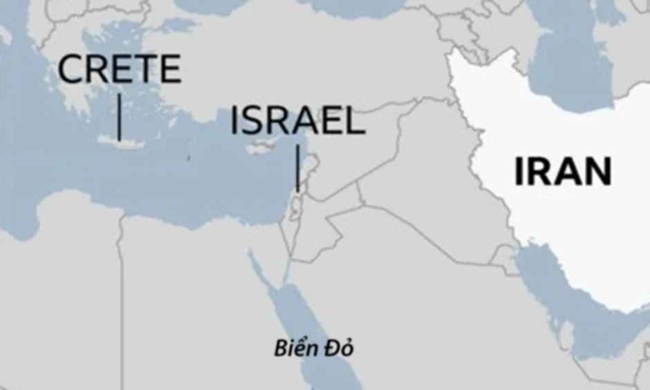 Siêu tàu sân bay Mỹ sắp 'rút về cảng' sau vụ hỏa hoạn gần Iran Siêu tàu sân bay Mỹ sắp 'rút về cảng' sau vụ hỏa hoạn gần Iran