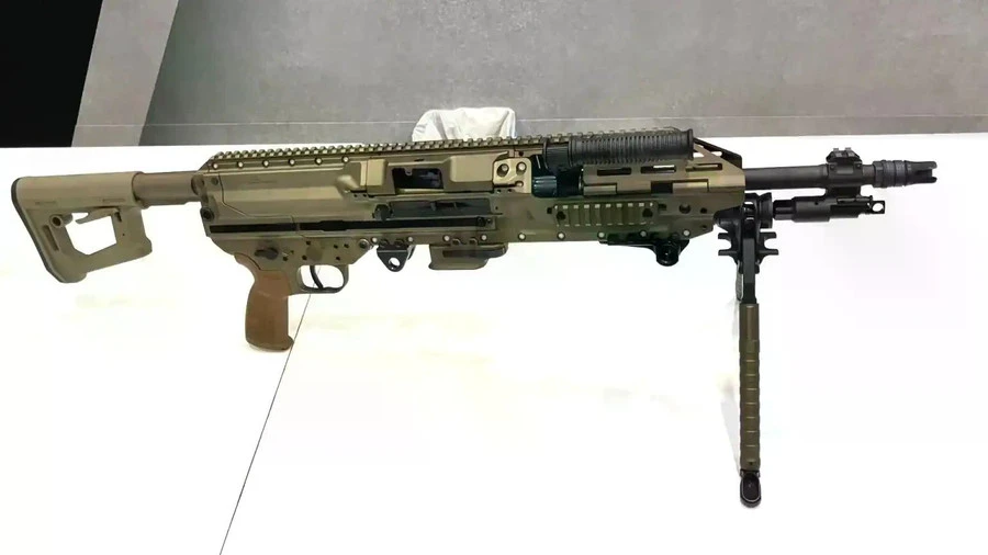 Sig Sauer nâng cấp súng máy M250 khiến nó trở nên ngắn và nhẹ hơn Sig Sauer nâng cấp súng máy M250 khiến nó trở nên ngắn và nhẹ hơn