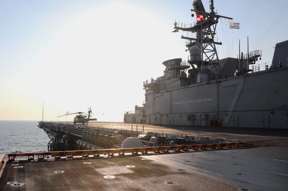 Sức mạnh của tàu đổ bộ tấn công USS Tripoli được Mỹ điều đến Trung Đông Sức mạnh của tàu đổ bộ tấn công USS Tripoli được Mỹ điều đến Trung Đông