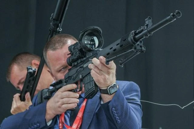 Tập đoàn Kalashnikov giao súng trường bắn tỉa SVDM cho khách hàng bí ẩn