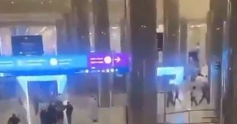 Tên lửa Iran dội xuống "trái tim" Israel, đánh trúng loạt sân bay, khách sạn khắp Trung Đông