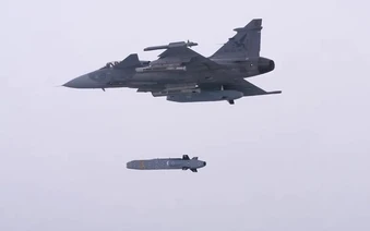 Tiêm kích Gripen C tấn công cực mạnh nhờ tên lửa hành trình Taurus