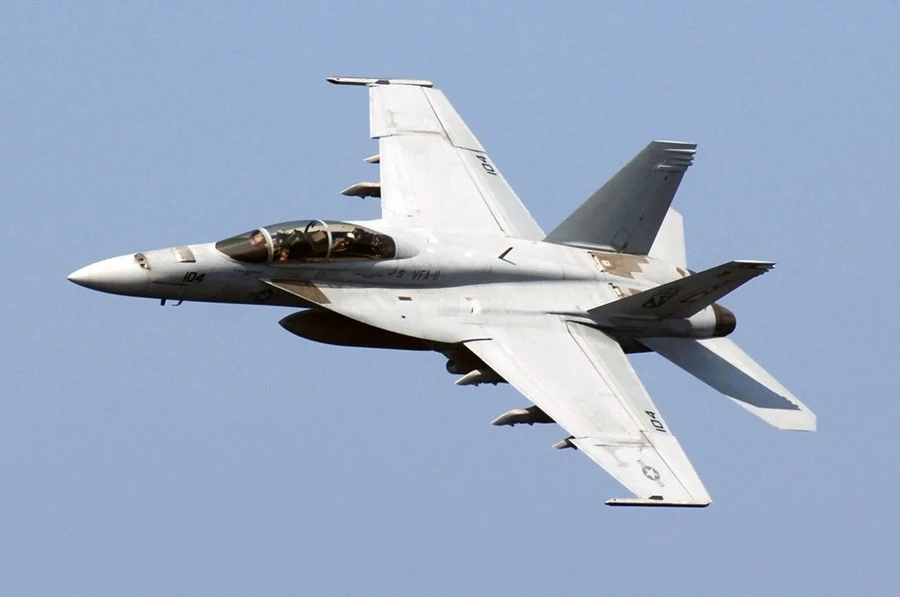 Tiêm kích Super Hornet của Mỹ tiêu diệt tàu ngầm Iran nhận giải thưởng lớn