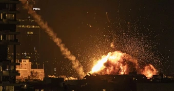 Toàn cảnh xung đột Trung Đông: Iran giáng đòn trả thù dữ dội, Israel hứng mưa tên lửa khủng khiếp - Mỹ ném siêu bom 2 tấn xóa sổ loạt trận địa tên lửa Iran