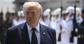 Tổng thống Trump chỉ đạo chấm dứt quan hệ thương mại với Tây Ban Nha