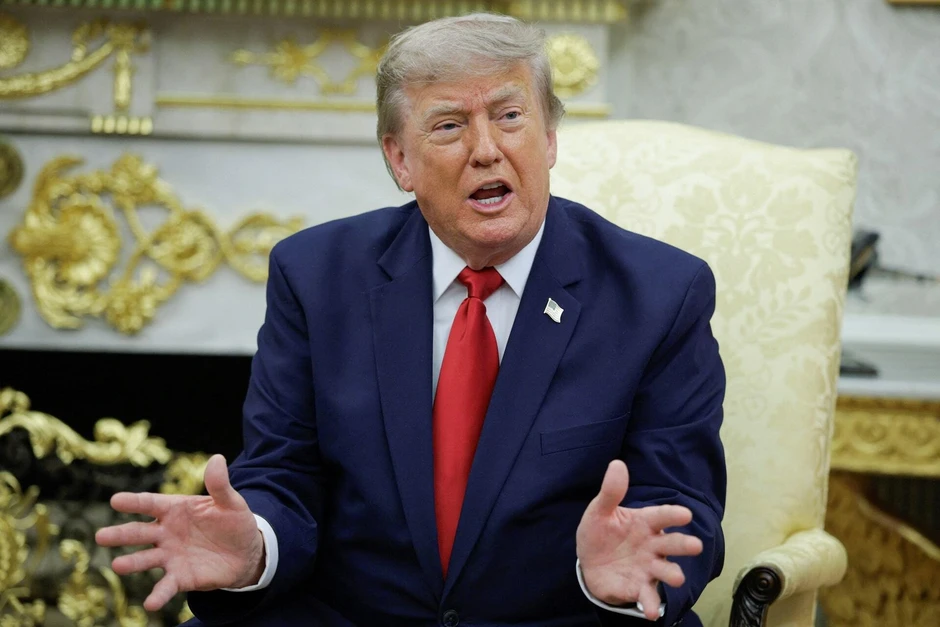 Tổng thống Trump nói có những lựa chọn vận tải tốt hơn eo biển Hormuz Tổng thống Trump nói có những lựa chọn vận tải tốt hơn eo biển Hormuz