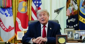 Tổng thống Trump: "Mỹ nên kiểm soát Greenland"