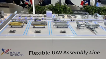 Trung Quốc khoe dây chuyền lắp ráp UAV