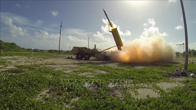 Truyền thông Iran khẳng định đã tấn công phá huỷ nhiều 'mắt' phòng không của Mỹ