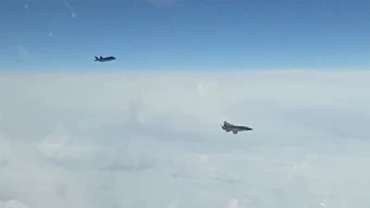 Tu-160, MiG-31 Nga chạm mặt F-35 NATO