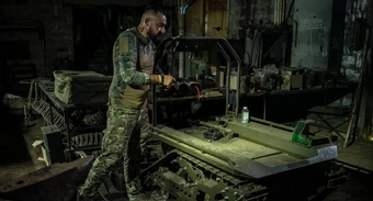 Từng cười nhạo Nga, giờ đây xe tăng của Ukraine "nằm im trong rừng, phủ đầy mạng nhện"