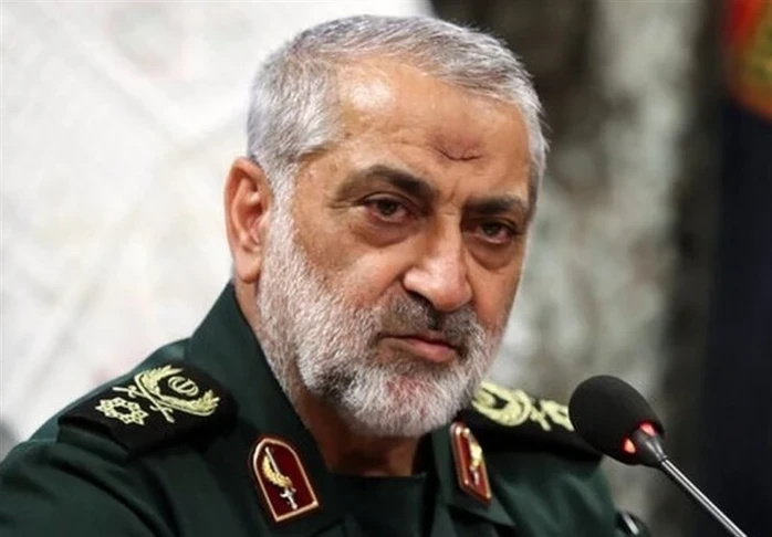 Tướng Iran đe dọa "nghiền nát" Mỹ, chỉ trích Tổng thống Donald Trump Tướng Iran đe dọa "nghiền nát" Mỹ, chỉ trích Tổng thống Donald Trump