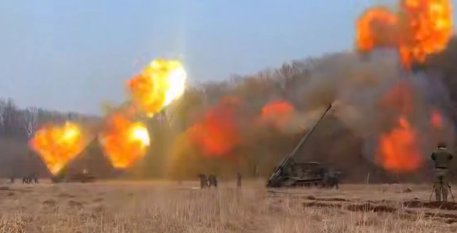Tướng Ukraine thấy "không may mắn" khi pháo siêu nặng Triều Tiên thể hiện xuất sắc trong tay Nga Tướng Ukraine thấy "không may mắn" khi pháo siêu nặng Triều Tiên thể hiện xuất sắc trong tay Nga