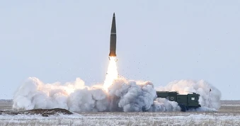 Ukraine báo động khi "cỗ máy quân sự" Nga tăng tốc