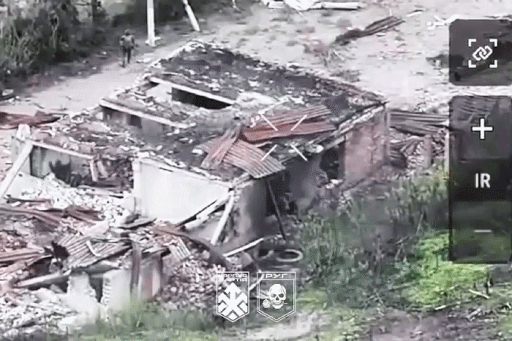 Ukraine công bố hình ảnh binh sĩ đột phá phòng tuyến Nga trước lệnh ngừng bắn Ukraine công bố hình ảnh binh sĩ đột phá phòng tuyến Nga trước lệnh ngừng bắn