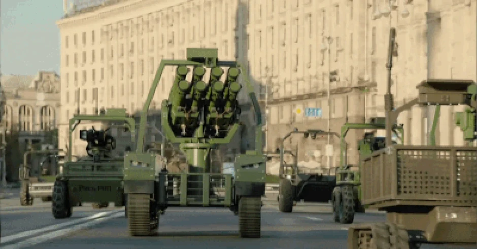 Ukraine đưa loạt vũ khí hiện đại 'xuống phố' nhân ngày Quốc khánh