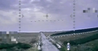 Ukraine tung video tập kích xe thiết giáp hiếm của lính dù Nga