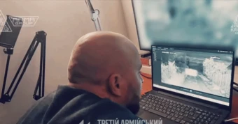 Video quân Ukraine dùng người máy sơ tán dân thường khỏi vùng giao tranh