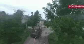 Video UAV cảm tử Nga tập kích hàng loạt xe bọc thép Ukraine ở Donetsk