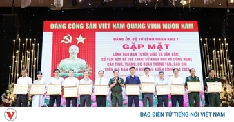 Báo chí cần chuyển mình từ trạng thái chỉ "phản ánh" sang việc "kiến tạo"