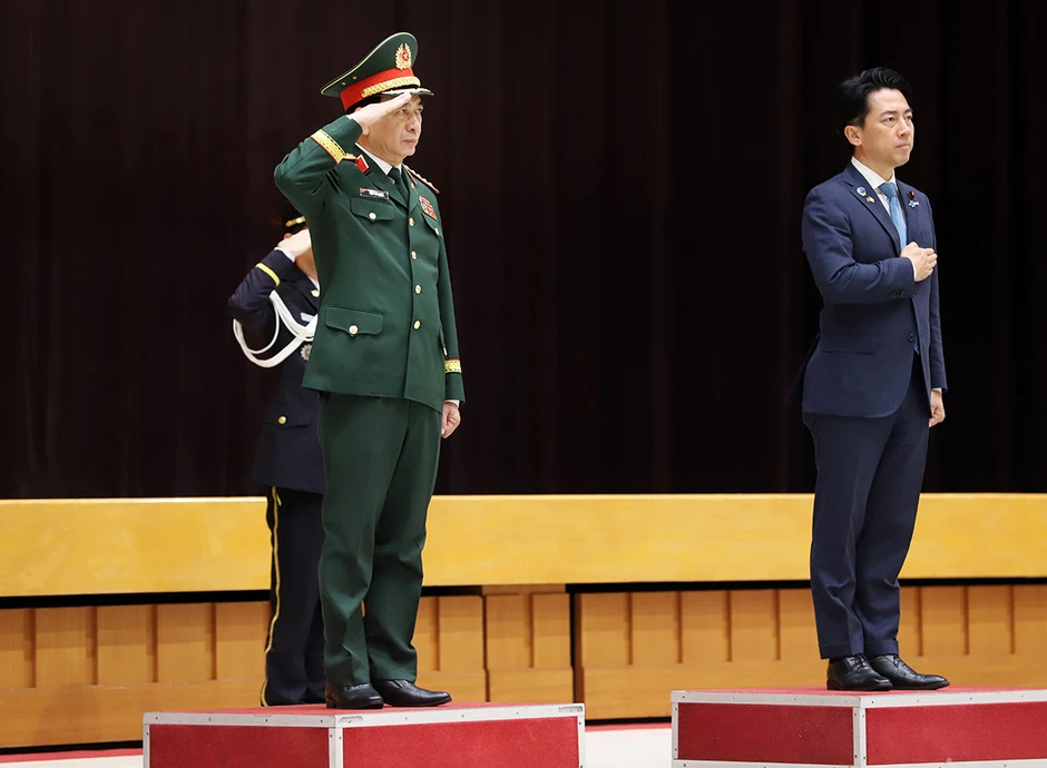Bộ trưởng Quốc phòng Nhật Bản chủ trì lễ đón Đại tướng Phan Văn Giang Bộ trưởng Quốc phòng Nhật Bản chủ trì lễ đón Đại tướng Phan Văn Giang