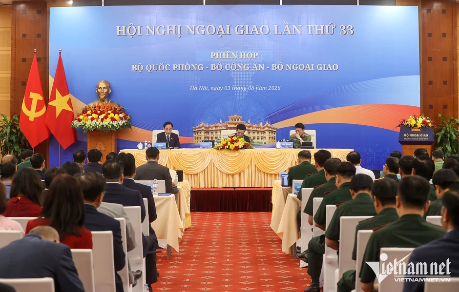 Bộ trưởng Quốc phòng và Bộ trưởng Công an nhận kỷ niệm chương Vì sự nghiệp Ngoại giao Bộ trưởng Quốc phòng và Bộ trưởng Công an nhận kỷ niệm chương Vì sự nghiệp Ngoại giao