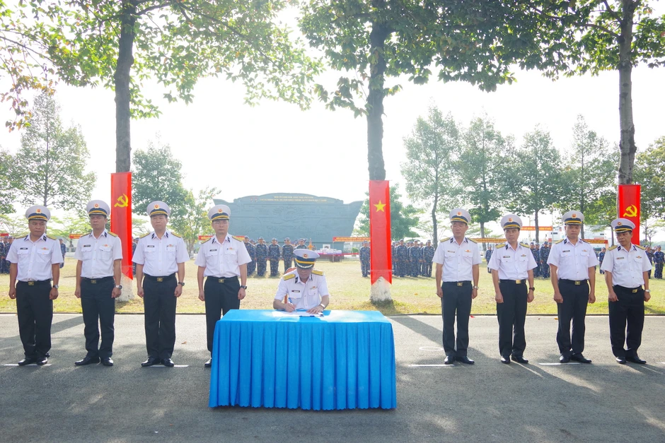 Các đơn vị Hải quân đồng loạt ra quân huấn luyện Các đơn vị Hải quân đồng loạt ra quân huấn luyện