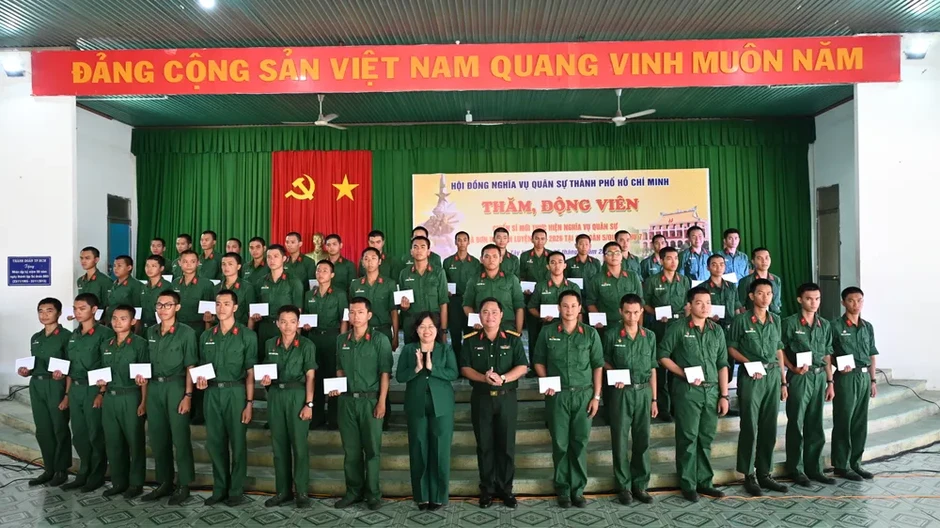 Chiến sĩ mới trưởng thành, vững vàng sau 2 tháng huấn luyện Chiến sĩ mới trưởng thành, vững vàng sau 2 tháng huấn luyện