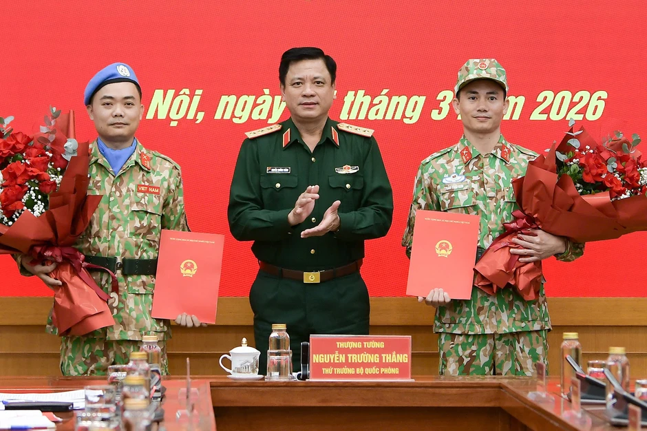 Chủ tịch nước cử sĩ quan tham gia gìn giữ hòa bình Liên Hợp Quốc Chủ tịch nước cử sĩ quan tham gia gìn giữ hòa bình Liên Hợp Quốc