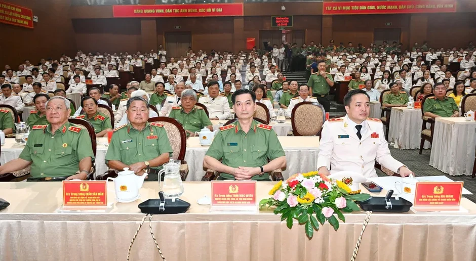 Công an TPHCM kỷ niệm 80 năm Ngày truyền thống lực lượng An ninh nhân dân Công an TPHCM kỷ niệm 80 năm Ngày truyền thống lực lượng An ninh nhân dân