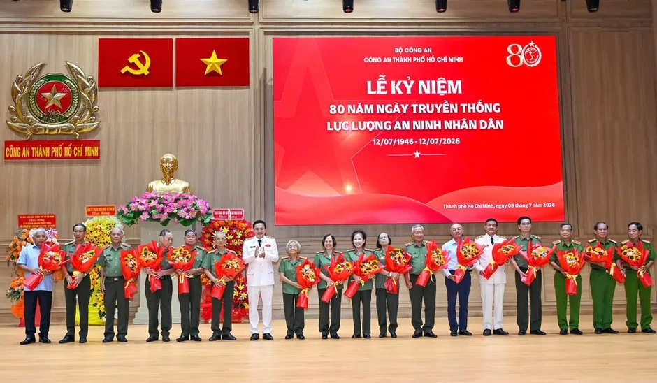 Công an TPHCM kỷ niệm 80 năm Ngày truyền thống lực lượng An ninh nhân dân Công an TPHCM kỷ niệm 80 năm Ngày truyền thống lực lượng An ninh nhân dân