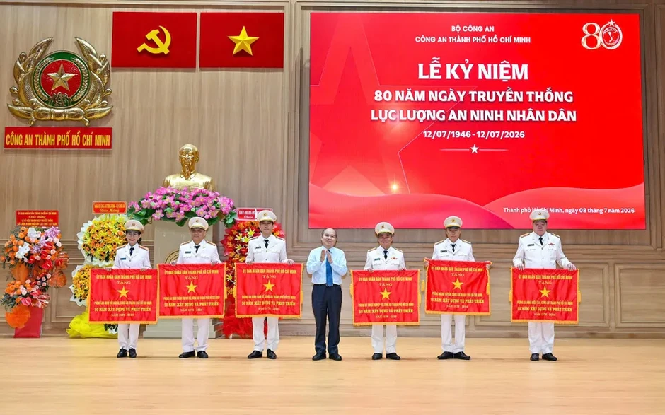 Công an TPHCM kỷ niệm 80 năm Ngày truyền thống lực lượng An ninh nhân dân Công an TPHCM kỷ niệm 80 năm Ngày truyền thống lực lượng An ninh nhân dân
