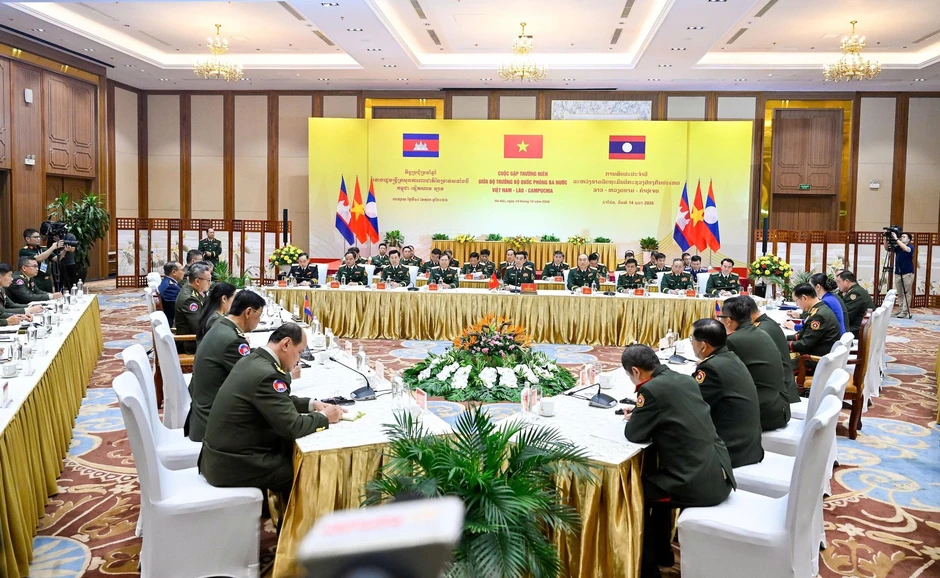 Cuộc gặp giữa Phó Thủ tướng, Bộ trưởng Quốc phòng Việt Nam - Lào - Campuchia Cuộc gặp giữa Phó Thủ tướng, Bộ trưởng Quốc phòng Việt Nam - Lào - Campuchia